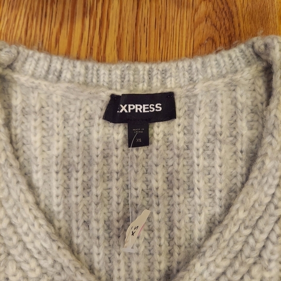 Express gray womans sweater, size XS soft, warm,comfy Gift Christmas Birthday - Picture 3 of 6